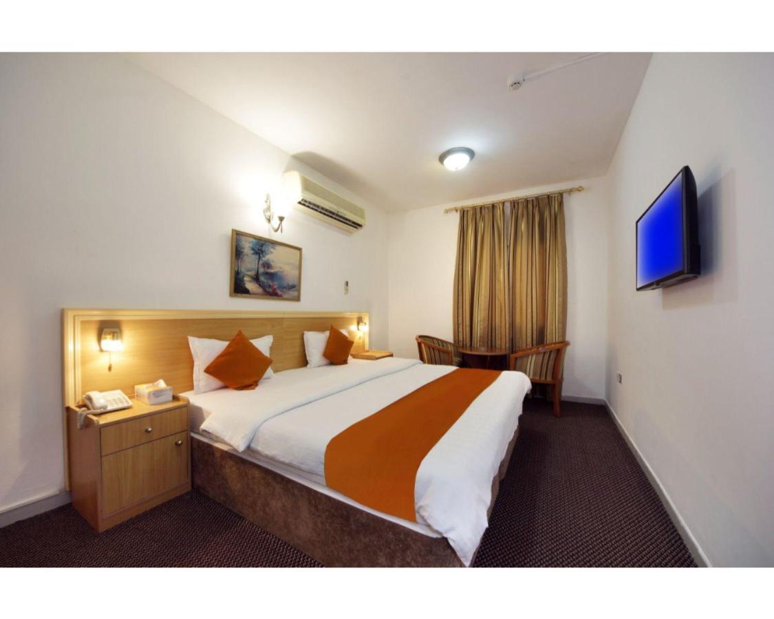 Dallas Hotel Dubai Bagian luar foto
